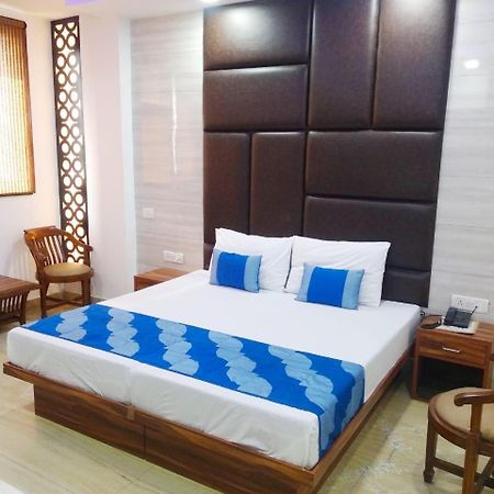 Hotel Spb 87 Near Karol Bagh Metro Station Delhi Exterior photo