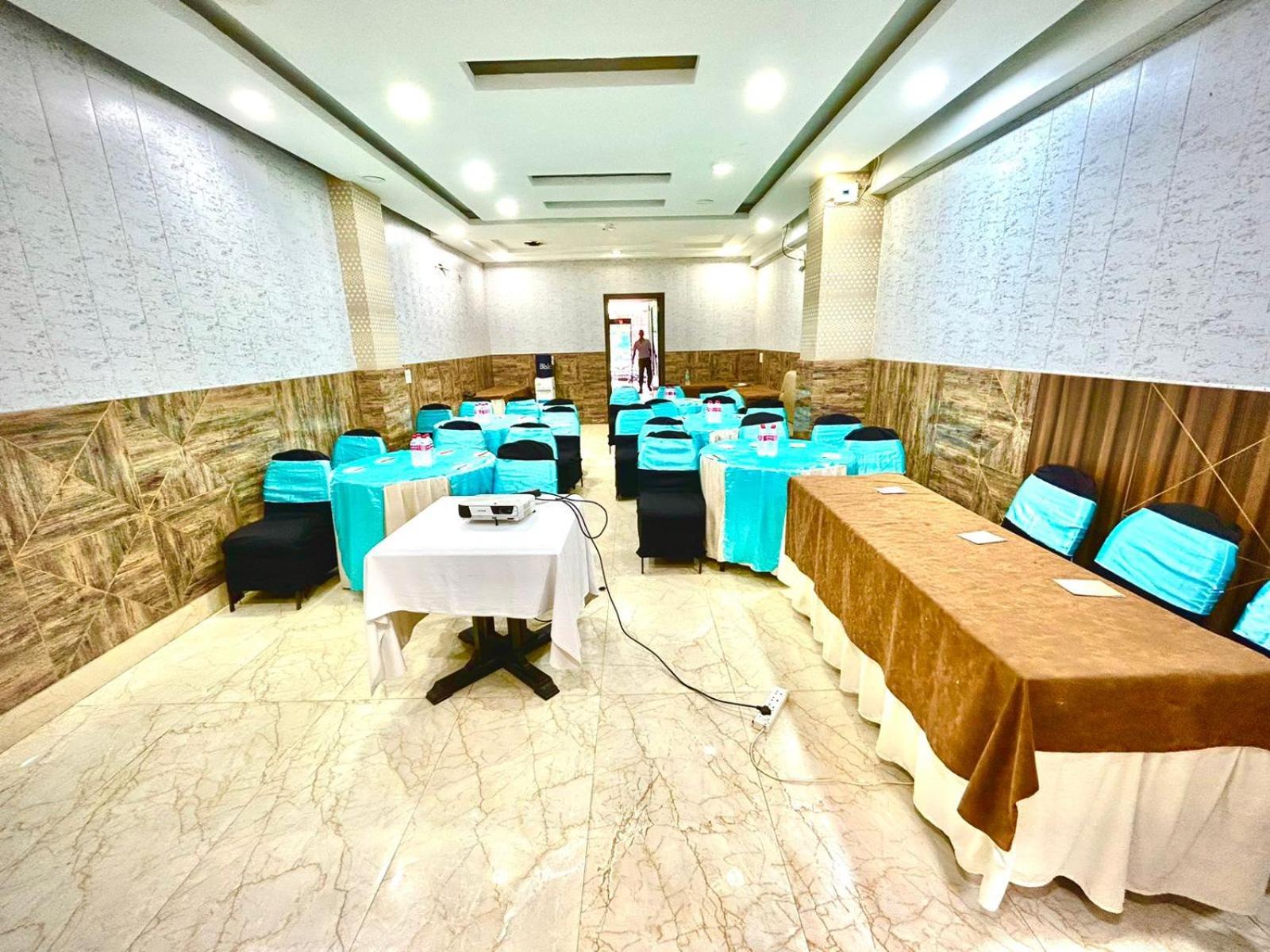 Hotel Spb 87 Near Karol Bagh Metro Station Delhi Exterior photo