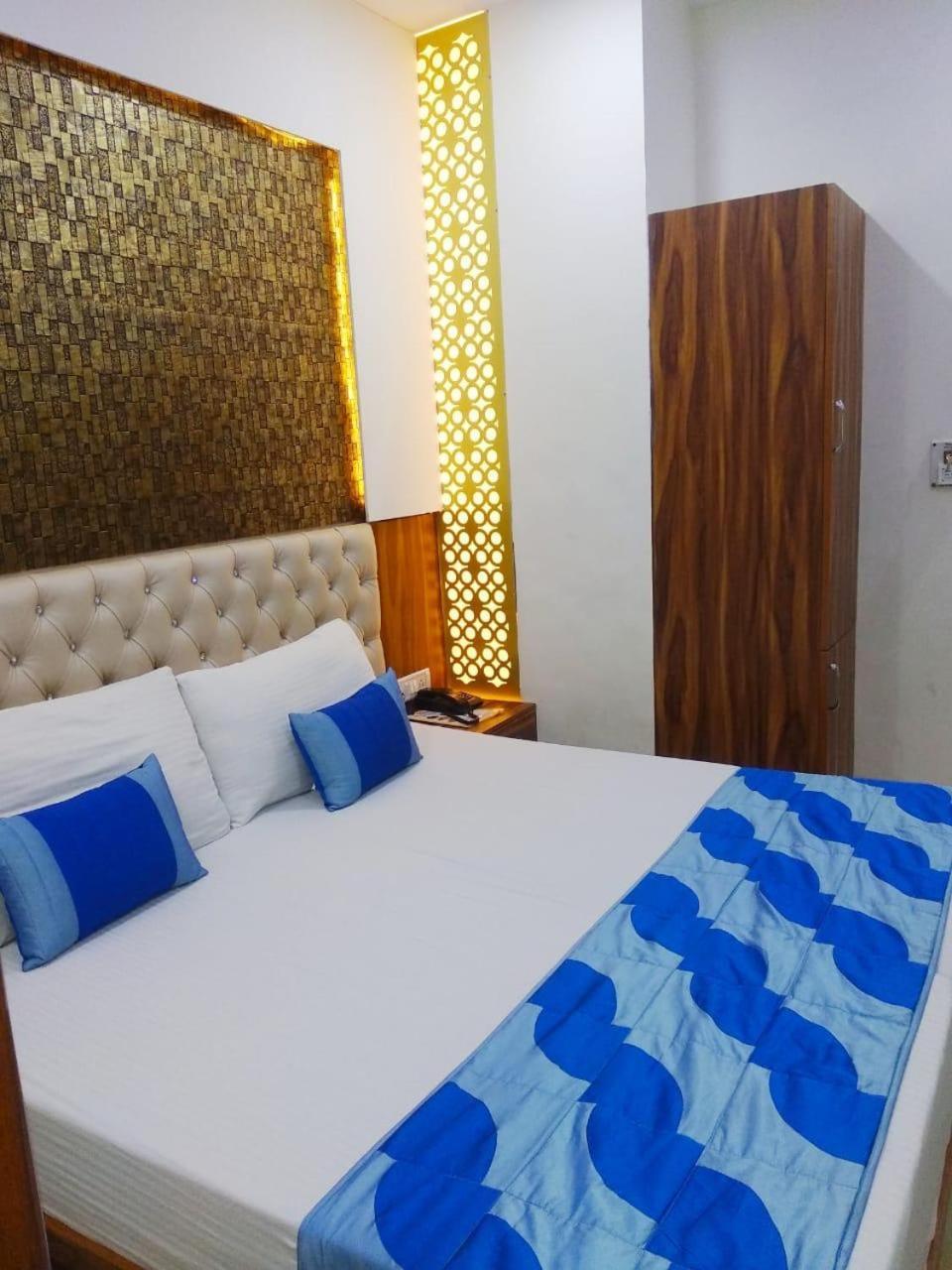 Hotel Spb 87 Near Karol Bagh Metro Station Delhi Exterior photo