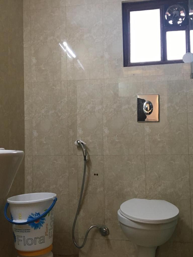 Hotel Spb 87 Near Karol Bagh Metro Station Delhi Exterior photo