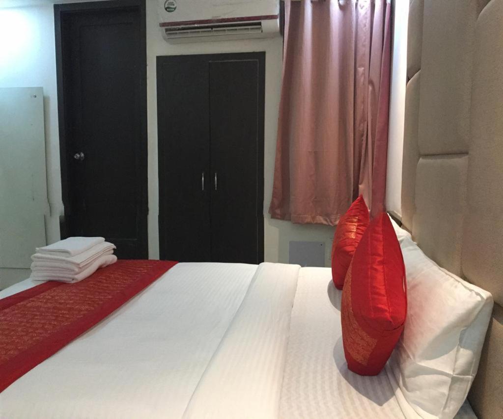 Hotel Spb 87 Near Karol Bagh Metro Station Delhi Exterior photo
