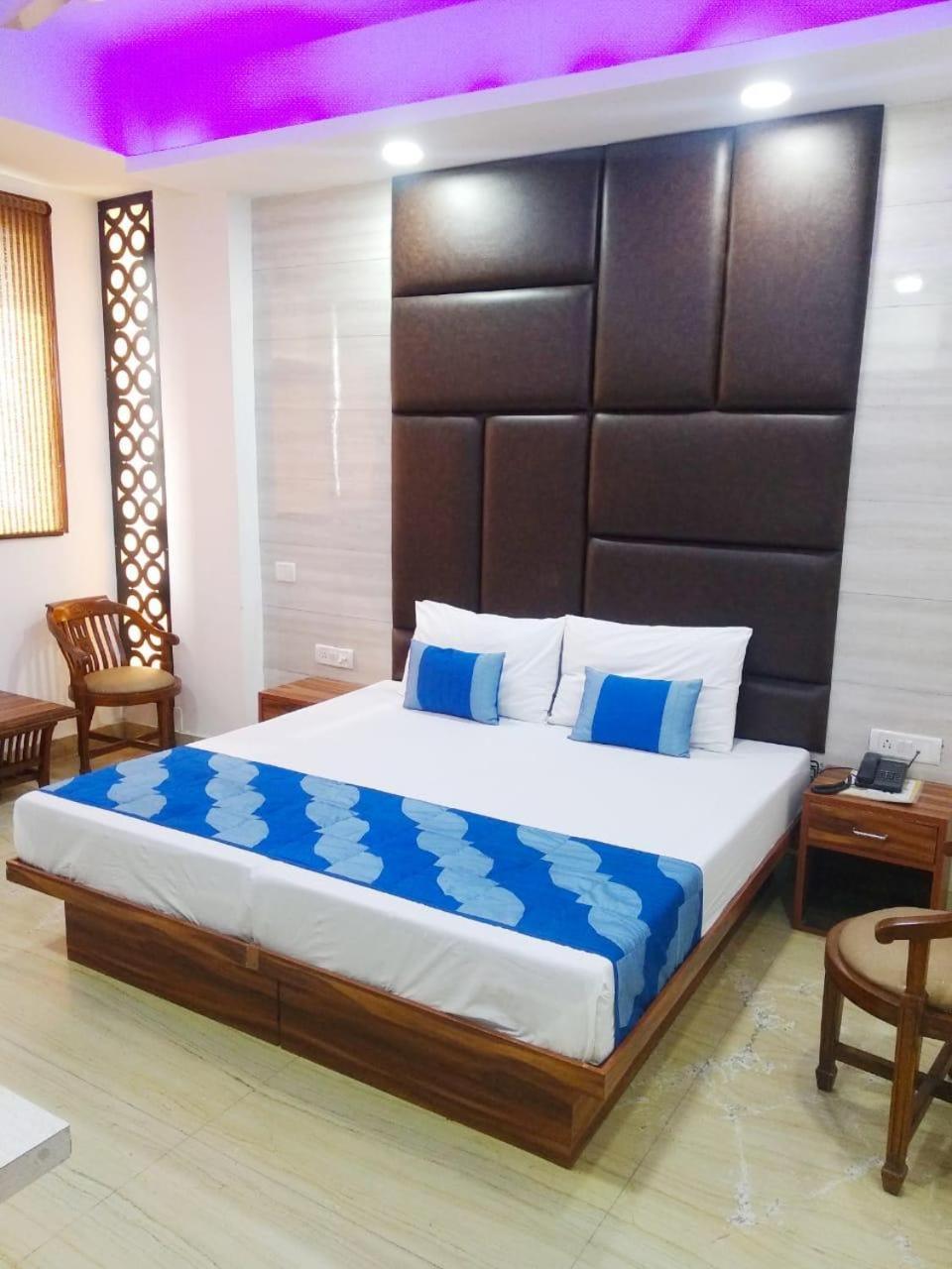 Hotel Spb 87 Near Karol Bagh Metro Station Delhi Exterior photo